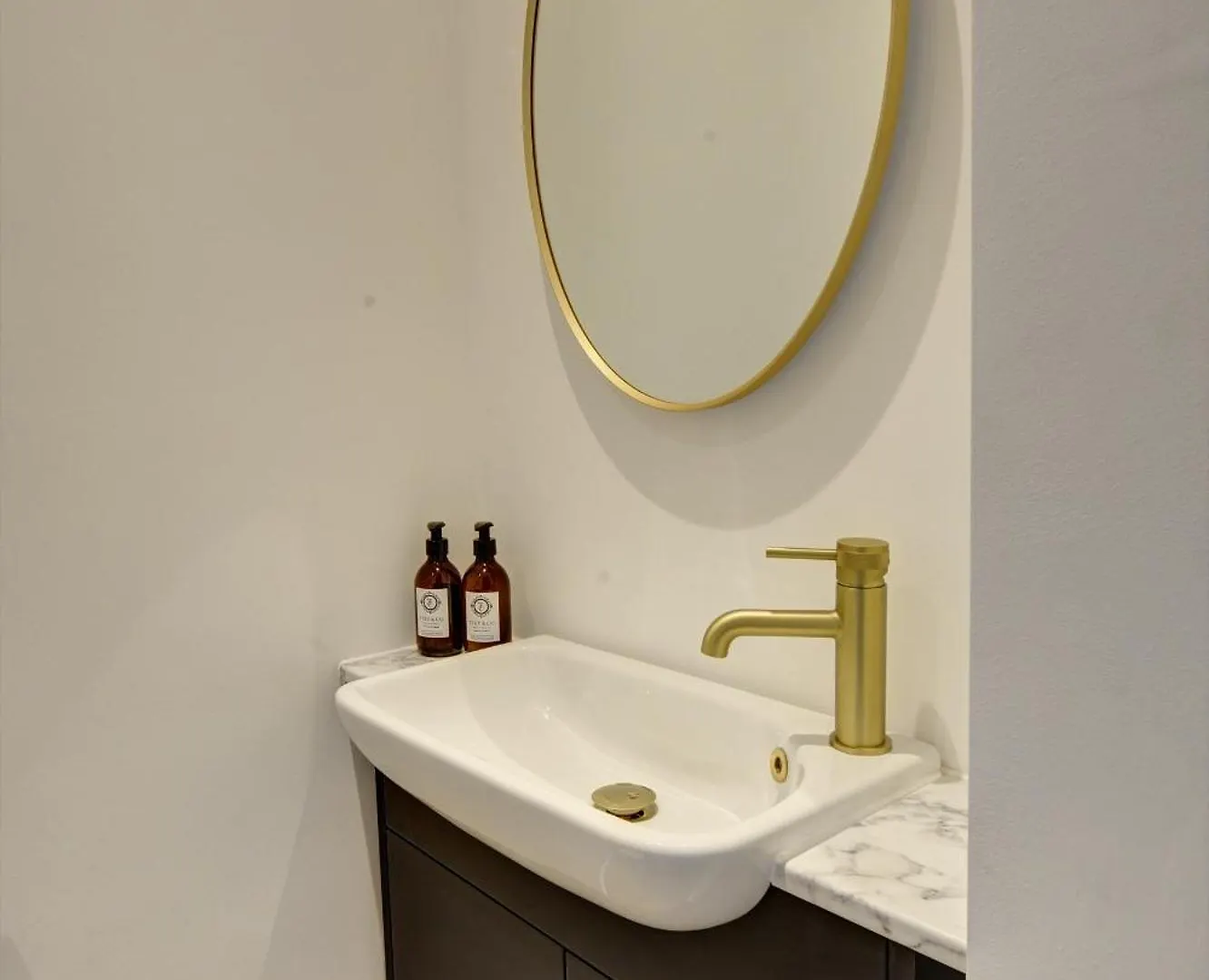 Kist Accommodates Presents - Hygge House, Parking, Ev Point Ripon 0*,  United Kingdom